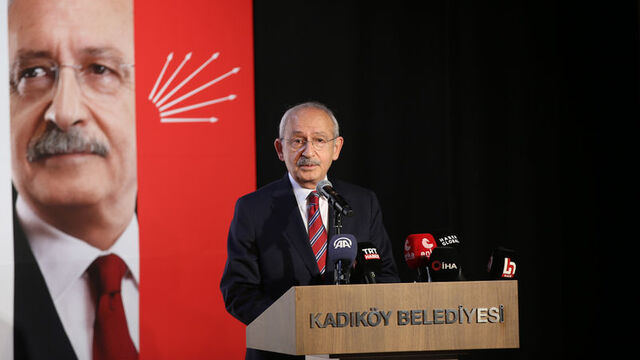 Kılıçdaroğlu: Sanatçıları baştacı etmek görevimiz