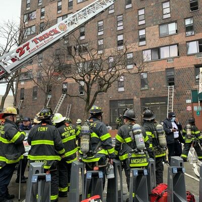 New York'ta feci yangın! 19 ölü