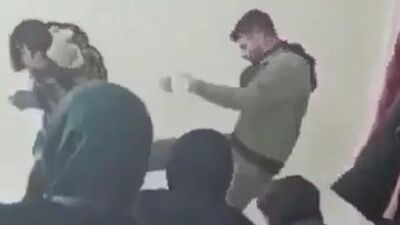 Öğrenciye degaj! Kick Boks gibi!