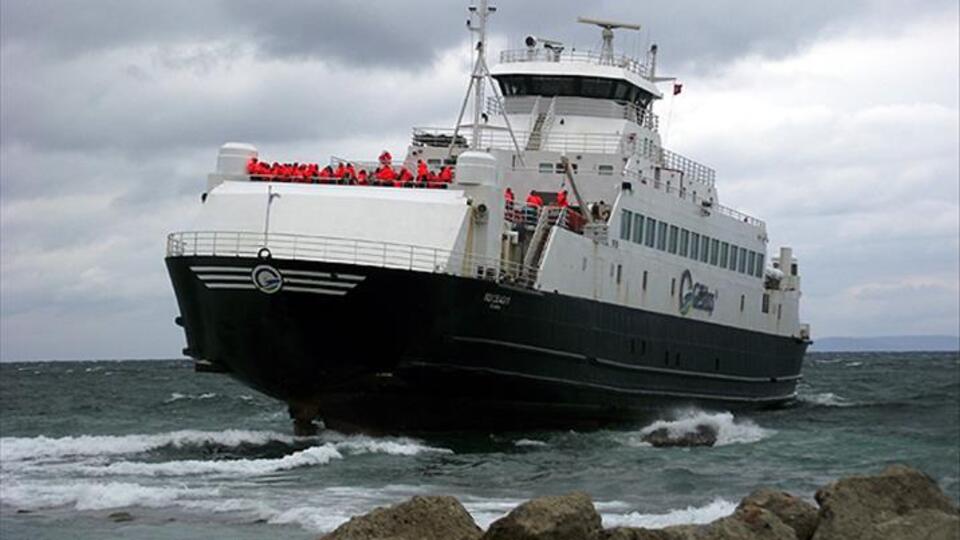 Gökçeada ve Bozcaada feribot seferleri iptal edildi
