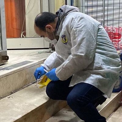 Silahlı saldırıdan marketçi kurtardı