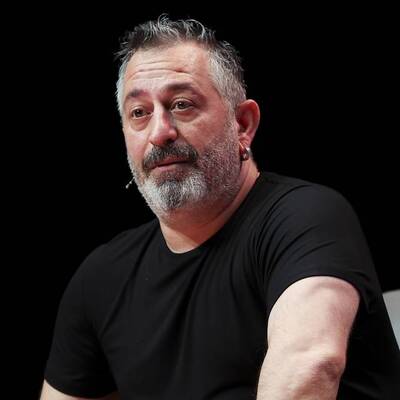 Cem Yılmaz'dan hayranına büyük jest!