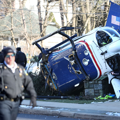 Mucize! ABD'de helikopter düştü, biri bebek 4 kişi de kurtuldu