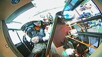 İstanbulkart'ı yetersiz kalınca yangın tüpünü çaldı!