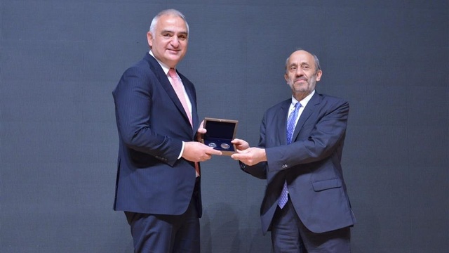 O özel günü hikâye edindi