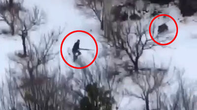 O an kamerada! Yaban domuzu avcıya saldırdı!