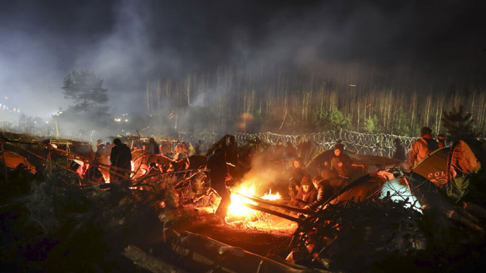'Polonya, Belarus sınırında göçmenleri öldürdü' iddiası!