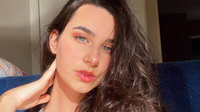 Ünlü model koronavirüse yenildi