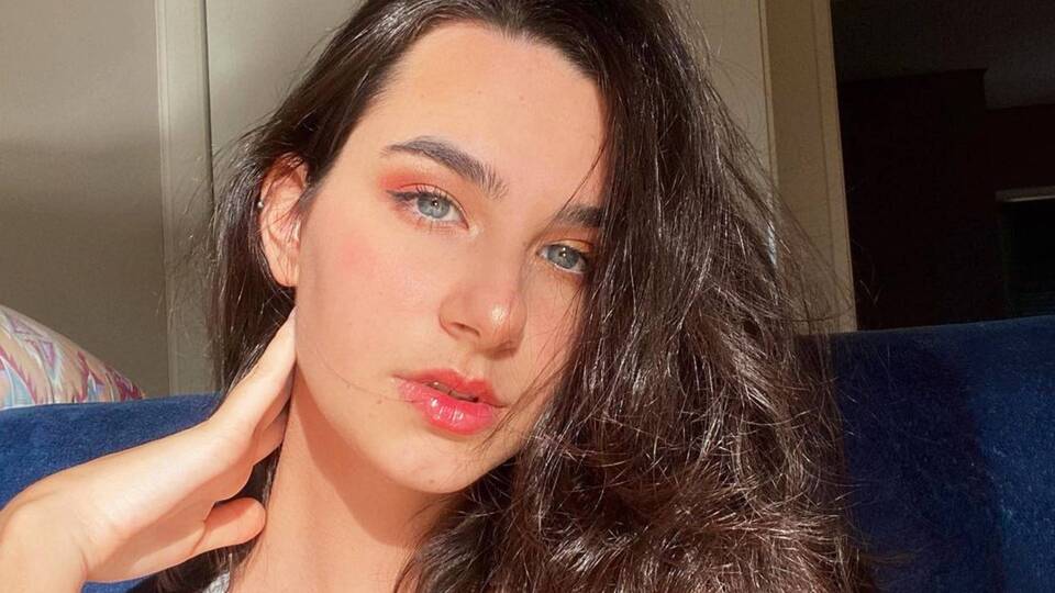 Ünlü model koronavirüse yenildi