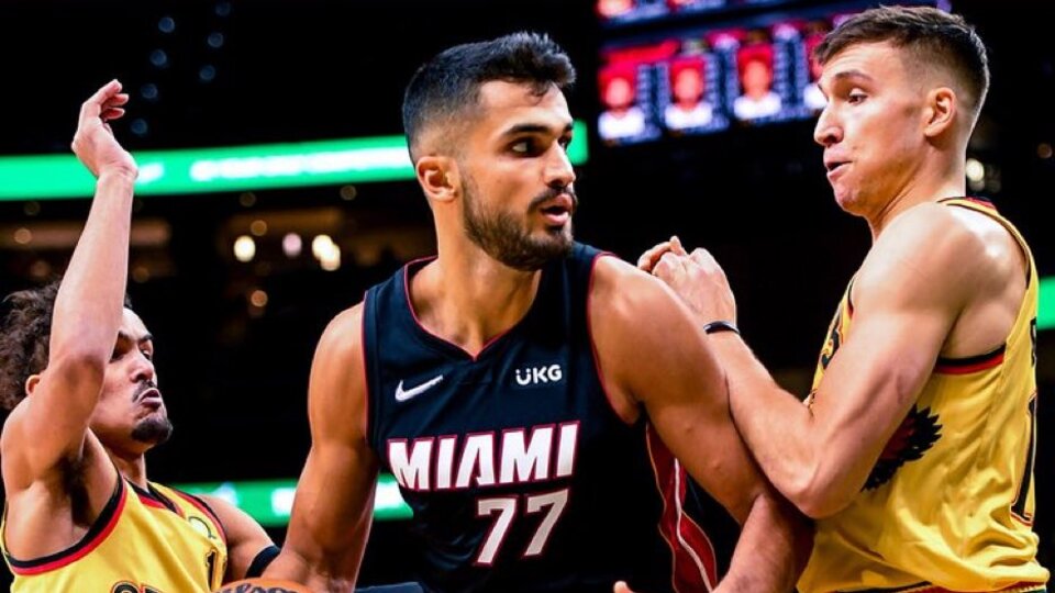 Ömer Faruk'tan double-double