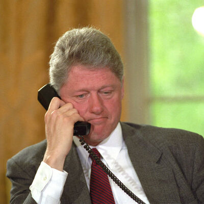 Prens Andrew'dan sonra Bill Clinton da zorda