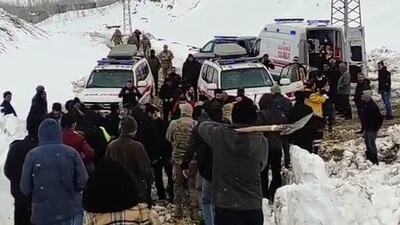 Feci olay! 3 kişi çığ altında kaldı