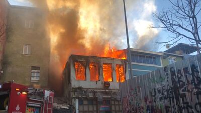 Ünlü dizinin çekildiği binada korkutan yangın!