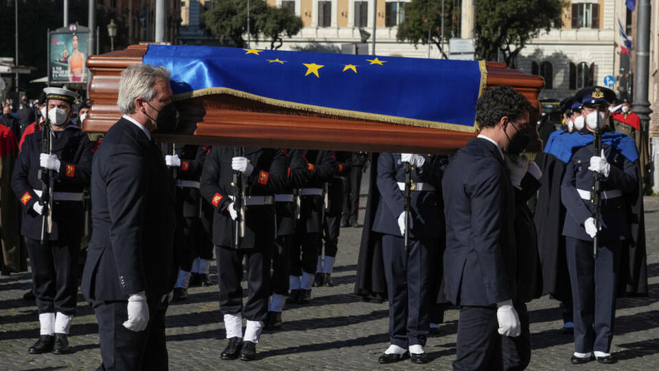 AP Başkanı Sassoli için Roma'da cenaze töreni
