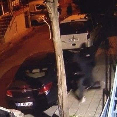 Hırsız evdeydi! 3 çocuk annesi uyandı!