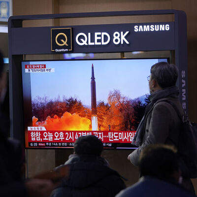 Kuzey Kore dünyaya aldırış etmiyor: 10 günde üç deneme!