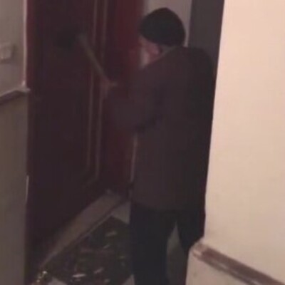 92 yaşındaki ev sahibi dehşeti yaşattı!