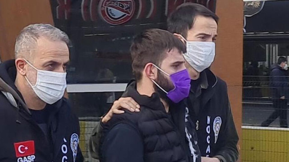 Sokak ortasında husumetlisini öldürdü!