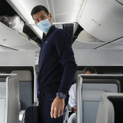 Sınır dışı edilen Djokovic Sırbistan'da