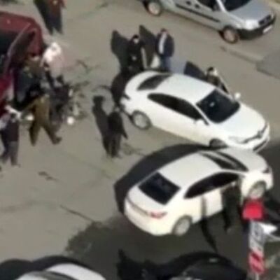 Tartıştığı motosikletliyi çarpıp devirdi!