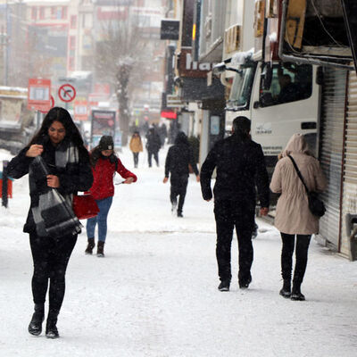 Gece saatlerinde başlayacak! Yağmur ve kar geliyor