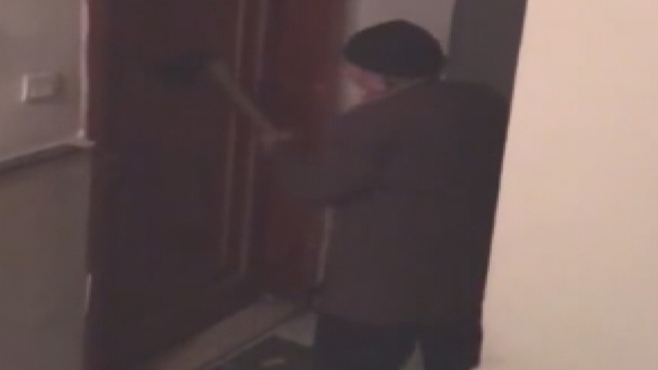 Baltalı saldırıya uğrayan aile taşındı