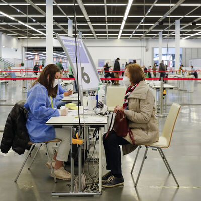 Avusturya hükümeti aşı zorunluluğu yasasını oylayacak