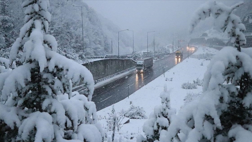 Bolu'da okullar tatil edildi
