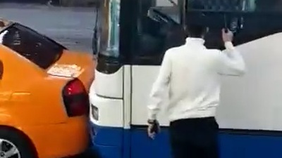 Otobüs şoförüne 'el bombası' tehdidi!