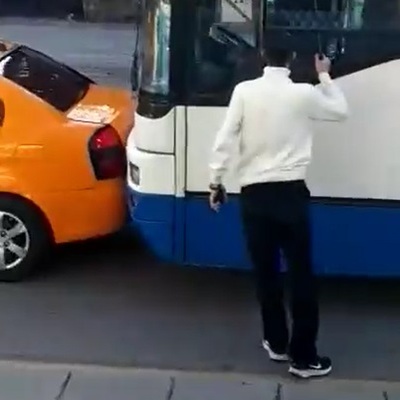 Otobüs şoförüne 'el bombası' tehdidi!