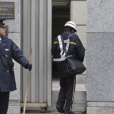 Binlerce gönderiyi çöpe attı: Postacı nedenini itiraf etti!