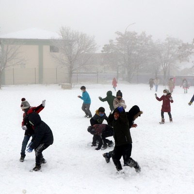 Birçok il ve yerleşim bölgesinde eğitime kar tatili
