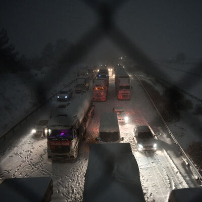 Yoğun kar nedeniyle TAG kapandı! 2 bin kişi kurtarıldı