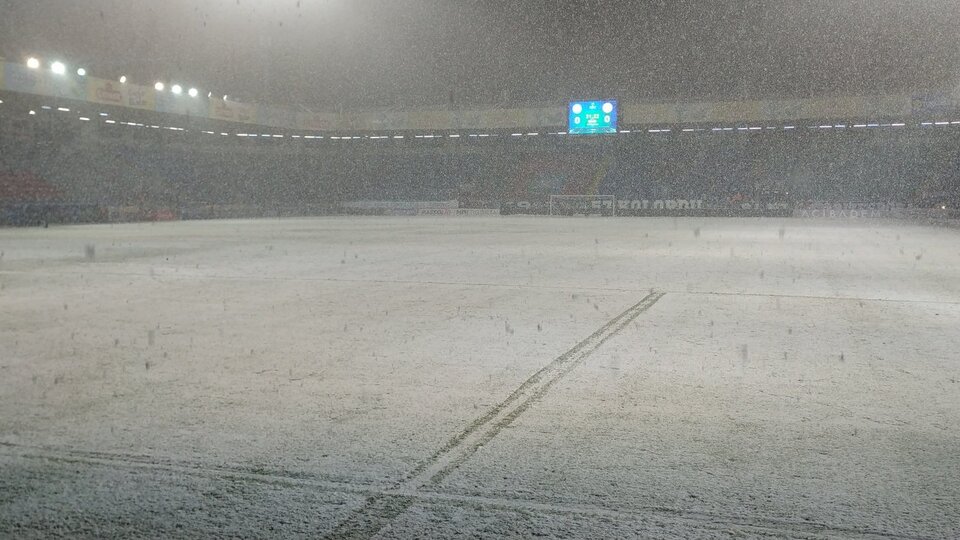 Süper Lig'de bir maç daha yarıda kaldı