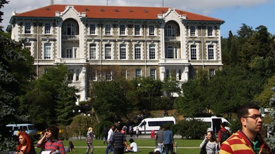 Boğaziçi Üniversitesi'nde 3 dekan görevden alındı