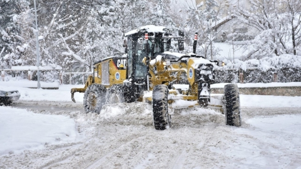 Hastalara paletli ambulansla müdahale