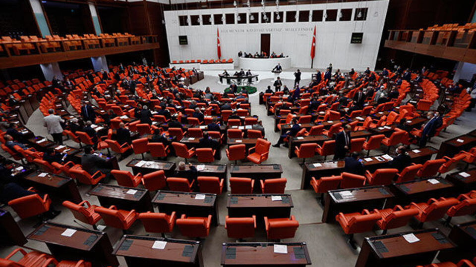 Varlıklarını TL'ye dönüştüren kurumlara vergi istisnası