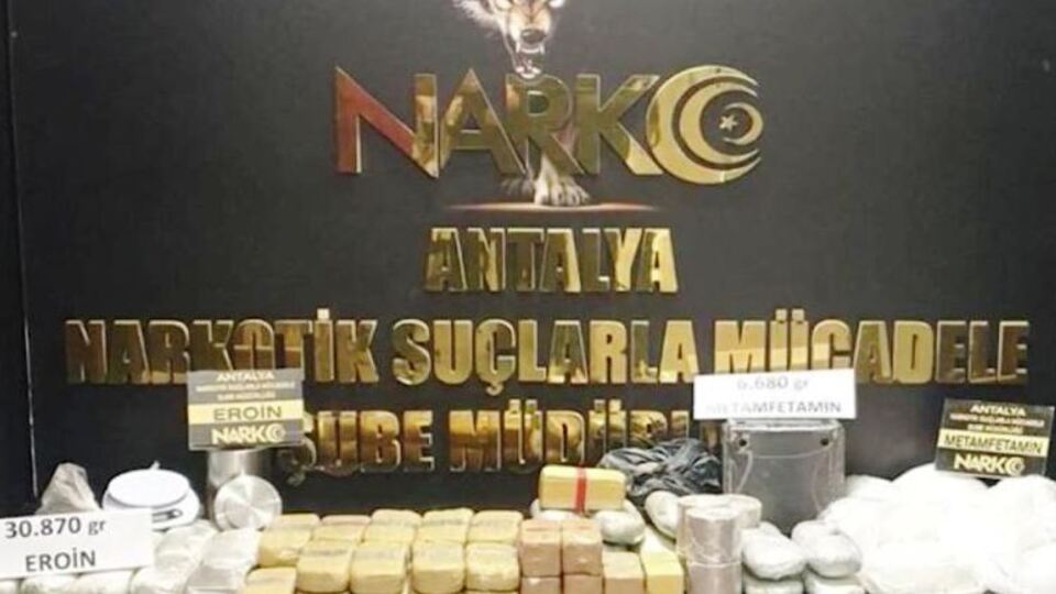 Antalya'da 37,5 kilogram uyuşturucu ele geçirildi