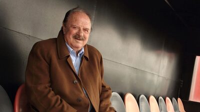 İlhan Cavcav anılıyor