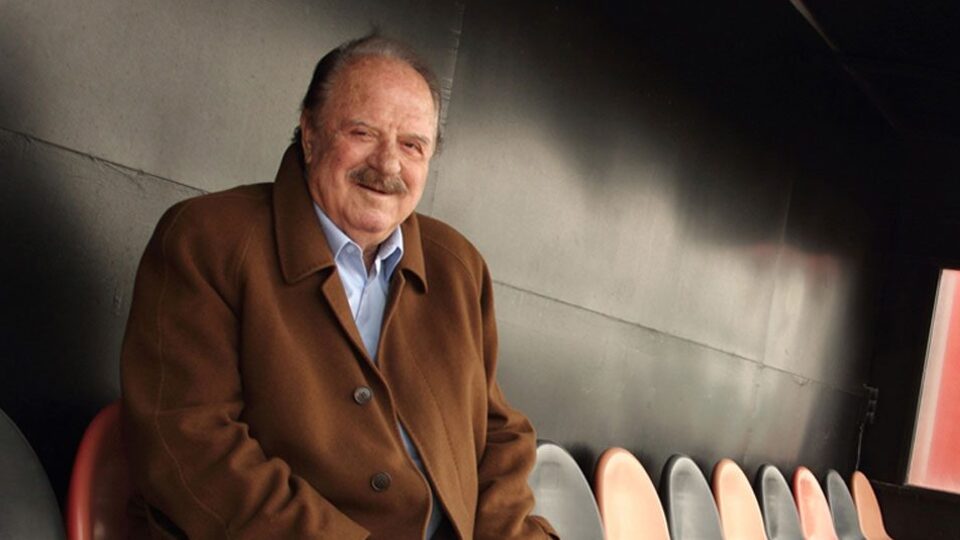 İlhan Cavcav anılıyor