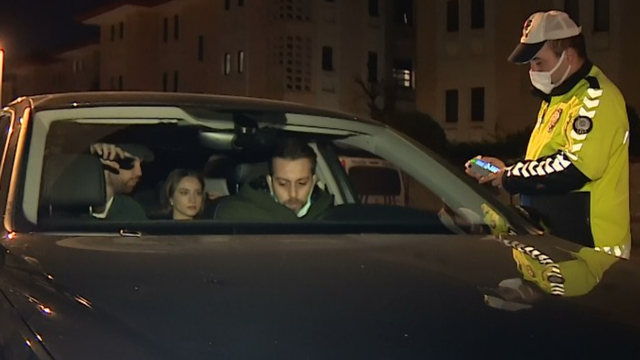 Polis çevirmesine takıldılar