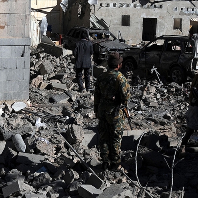 Yemen'e hava saldırısı! Onlarca ölü var