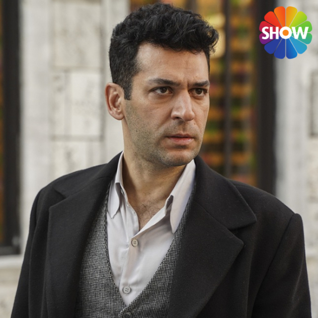 Cuma akşamının yıldızı 'Aziz!'