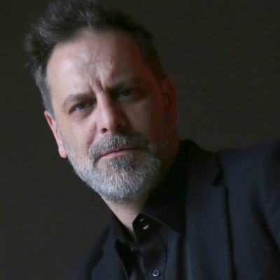 Yeni oyununda kadın oldu!