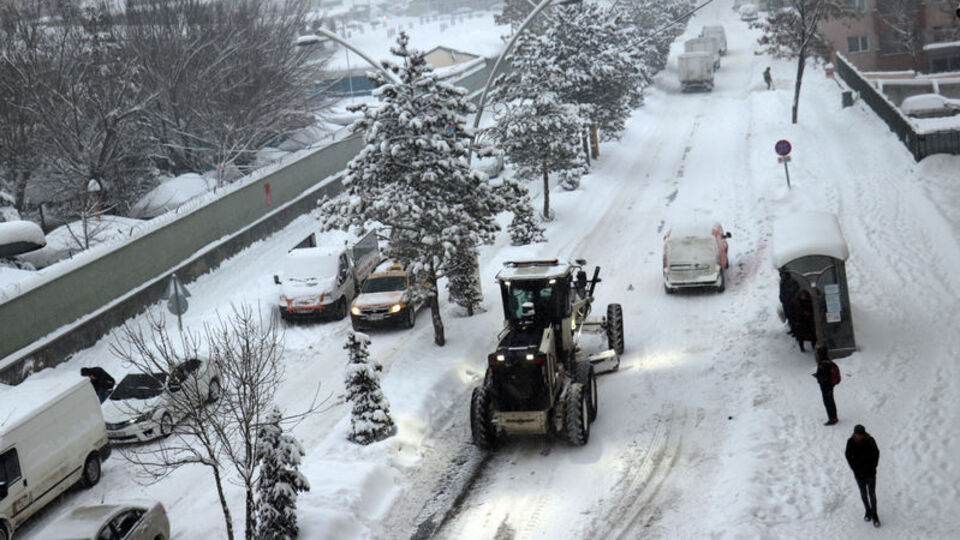 O kentimiz dondu! Tam -33!