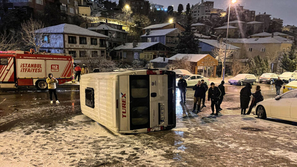 İstanbullu şoförlerin karla imtihanı!