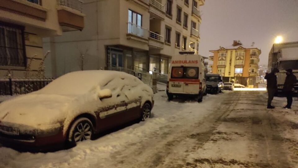 Liseli kız asılı bulundu, ailesi gözaltında