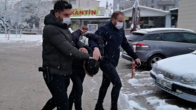 Eşi ve kız kardeşini bıçakladı! Sözleri şoke etti