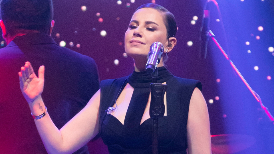 Sevenleriyle buluştu