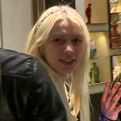 "Uzi" sorularından kaçtı!